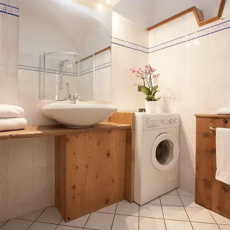 Apartamento Casa Melide 3 *